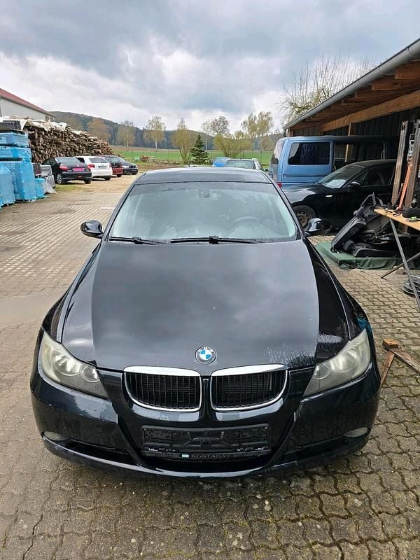 Gebraucht BMW 320 150 PS (110 kW) 2006 Schwarz Limousine