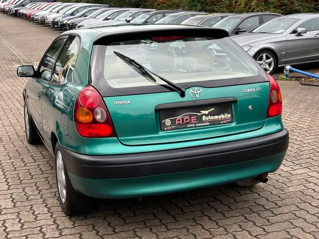 Occasion Toyota Corolla 86 ch (63 kW) 1998 Vert Berline