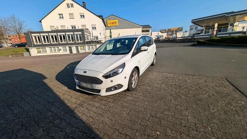 Gebraucht Ford S-MAX 179 PS (131 kW) 2019 Weiß Van / Kleinbus