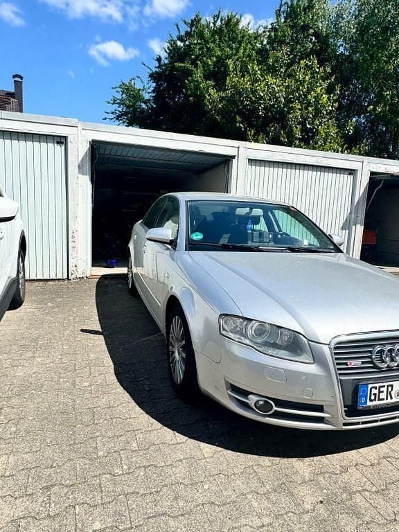 Gebraucht Audi A4 131 PS (96 kW) 2005 Silber Limousine