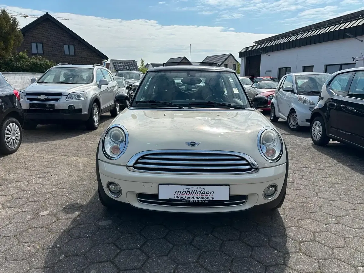 Używany Mini Cooper 120 KM (88 kW) 2010 Biały Hatchback