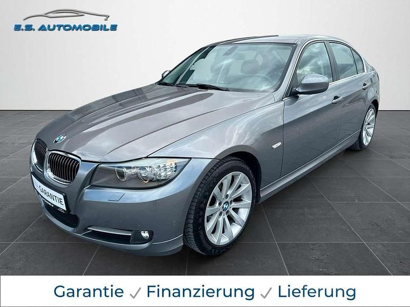 Gebraucht BMW 320 Basis 184 PS (135 kW) 2011 Grau Kombi