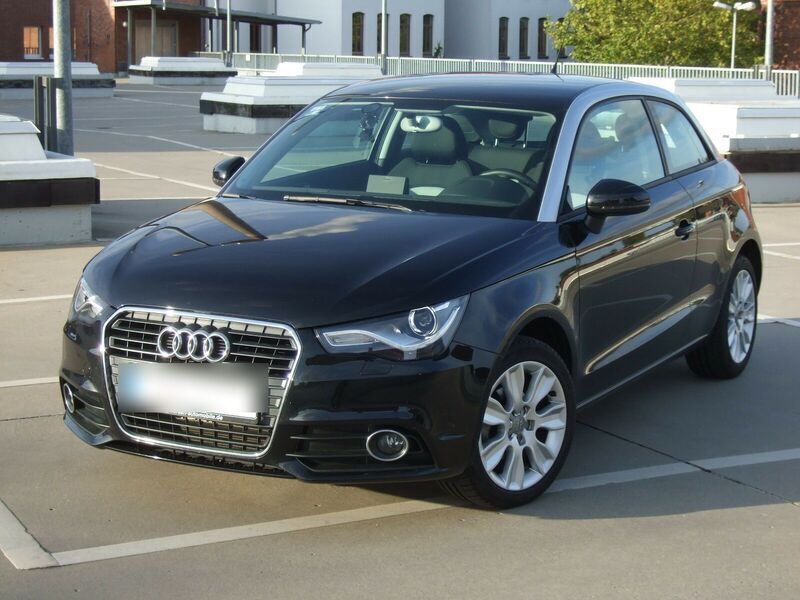 Schwarz Gebraucht 2011 Audi A1 Ambition Kleinwagen | 10.999 € (Teuer) - Bild 1/4