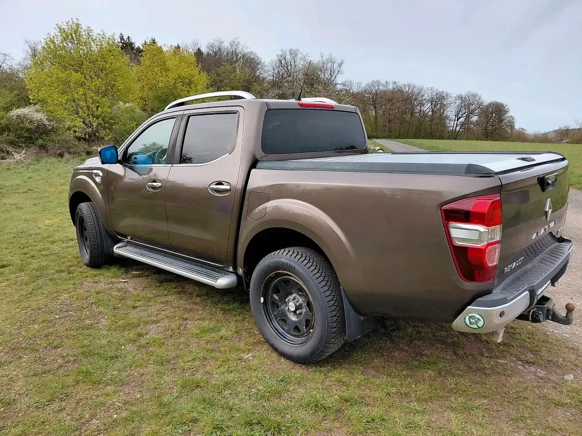 Gebraucht Renault Alaskan 190 PS (139 kW) 2019 Braun Pickup