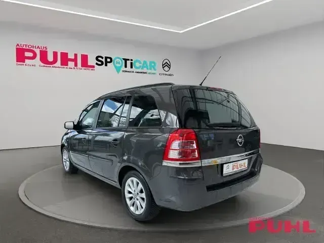 Gebraucht Opel Zafira Family 140 PS (102 kW) 2014 Grau Van / Kleinbus