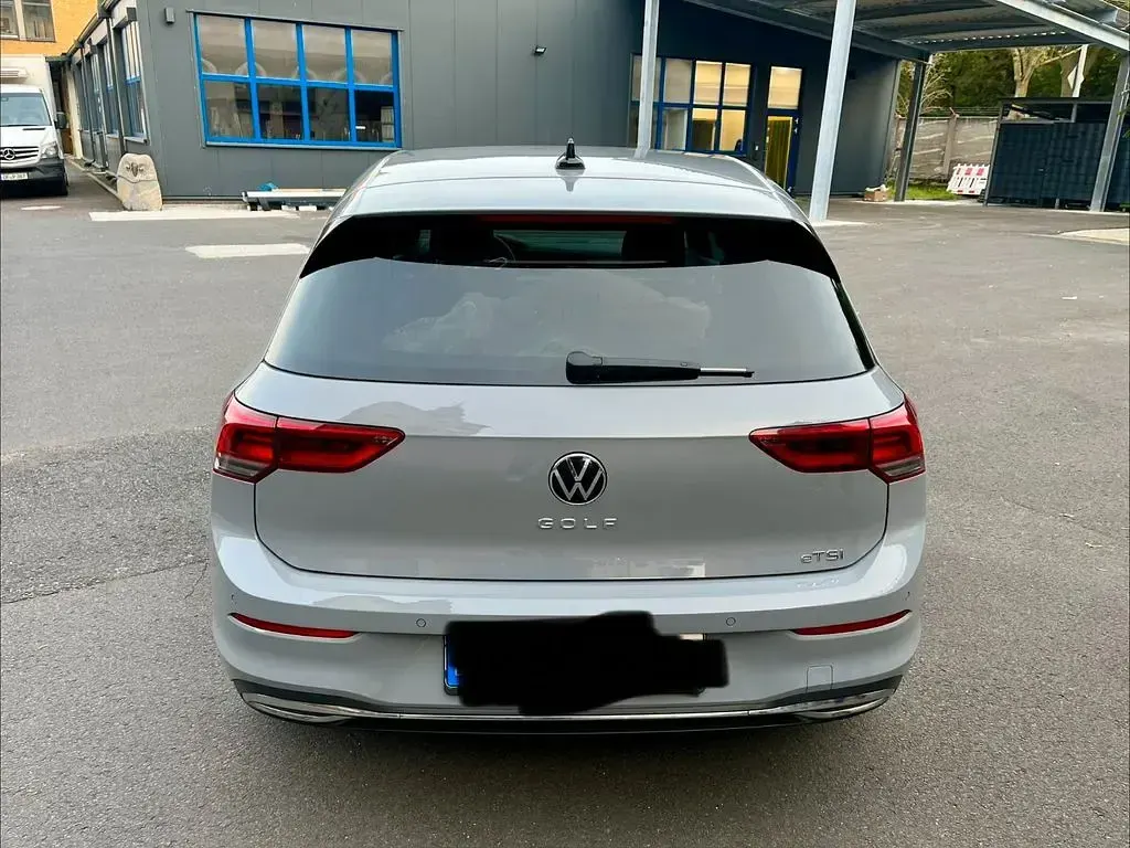 Używany VW Golf VII Pro 150 KM (110 kW) 2020 Szary Sedan/Limuzyna