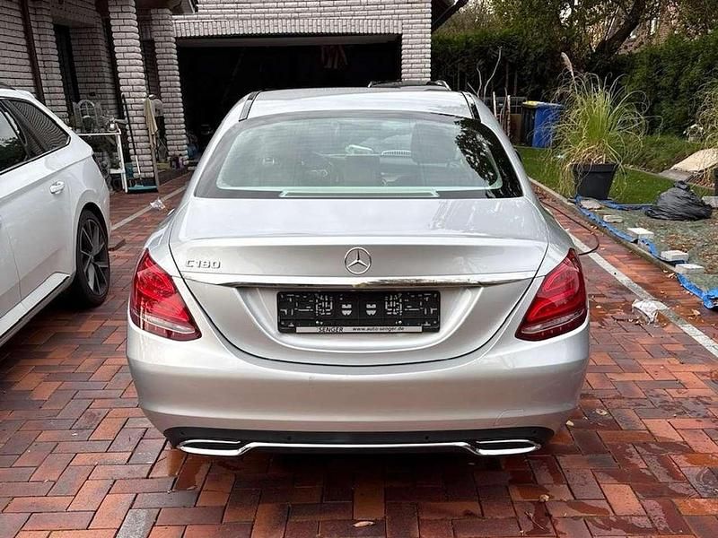 Gebraucht Mercedes C180 Avantgarde 156 PS (114 kW) 2016 Silber Limousine