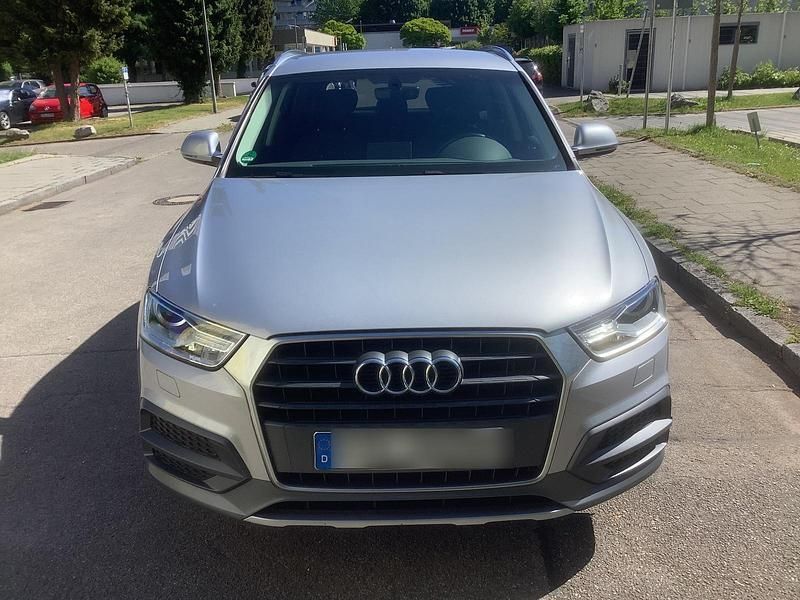 Silber Gebraucht 2018 Audi Q3 Design SUV | 18.000 € (Guter Preis) - Bild 1/4