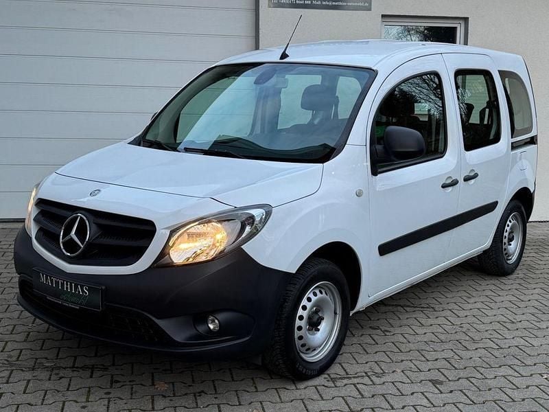 Weiß Gebraucht 2018 Mercedes Citan 111 Kombi | 15.999 € (Fairer Preis) - Bild 1/4