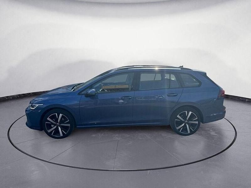Gebraucht VW Golf VIII Life 116 PS (85 kW) 2025 Blau Kombi