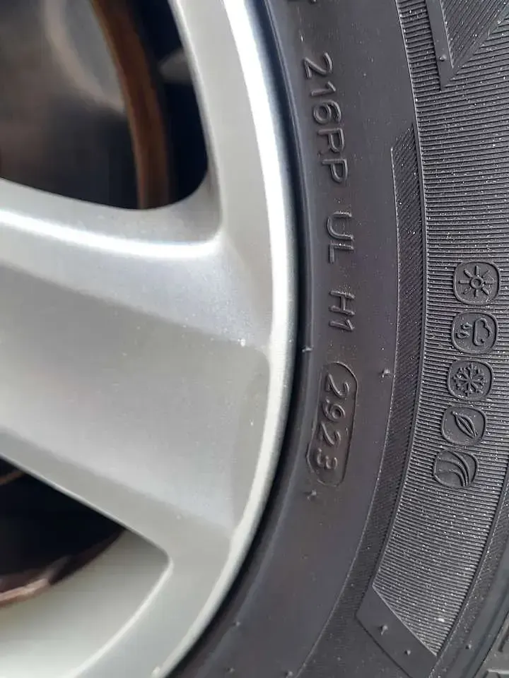 Gebraucht Peugeot 307 Premium 136 PS (100 kW) 2003 Grün Kombi