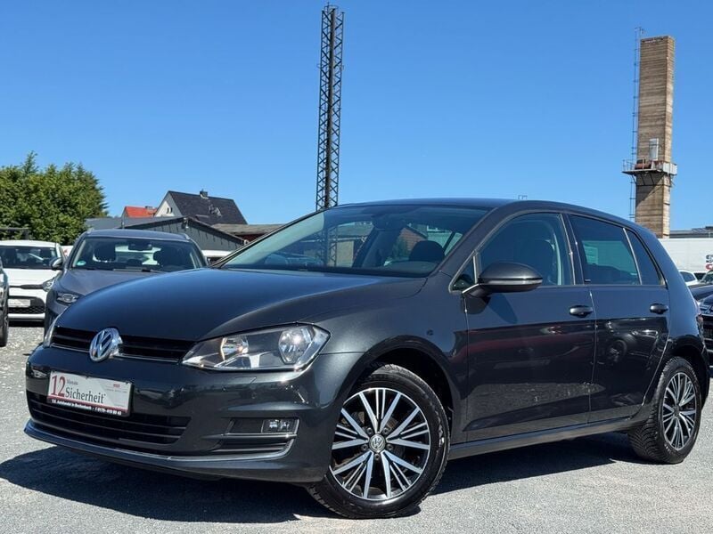 Grau Gebraucht 2016 VW Golf VII Allstar Limousine | 13.999 € (Superpreis) - Bild 1/4