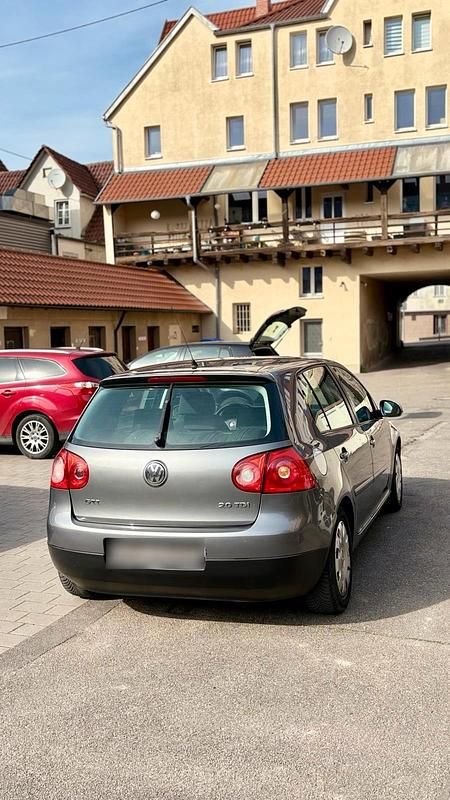 Gebraucht VW Golf V 140 PS (102 kW) 2005 Grau Kleinwagen