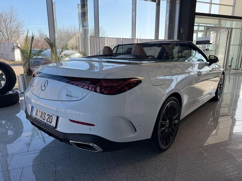Gebraucht Mercedes CLE300 AMG 258 PS (189 kW) 2026 Manufaktur opalithweiß bright Cabrio