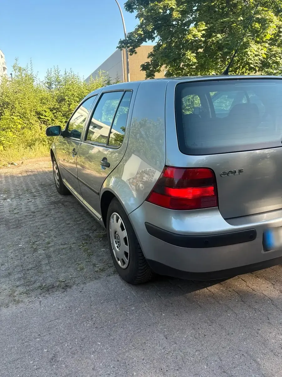 Gebraucht VW Golf IV 75 PS (55 kW) 2002 Grau Kleinwagen