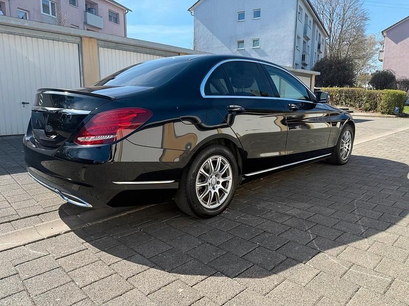 Gebraucht Mercedes C250 204 PS (150 kW) 2014 Schwarz Limousine