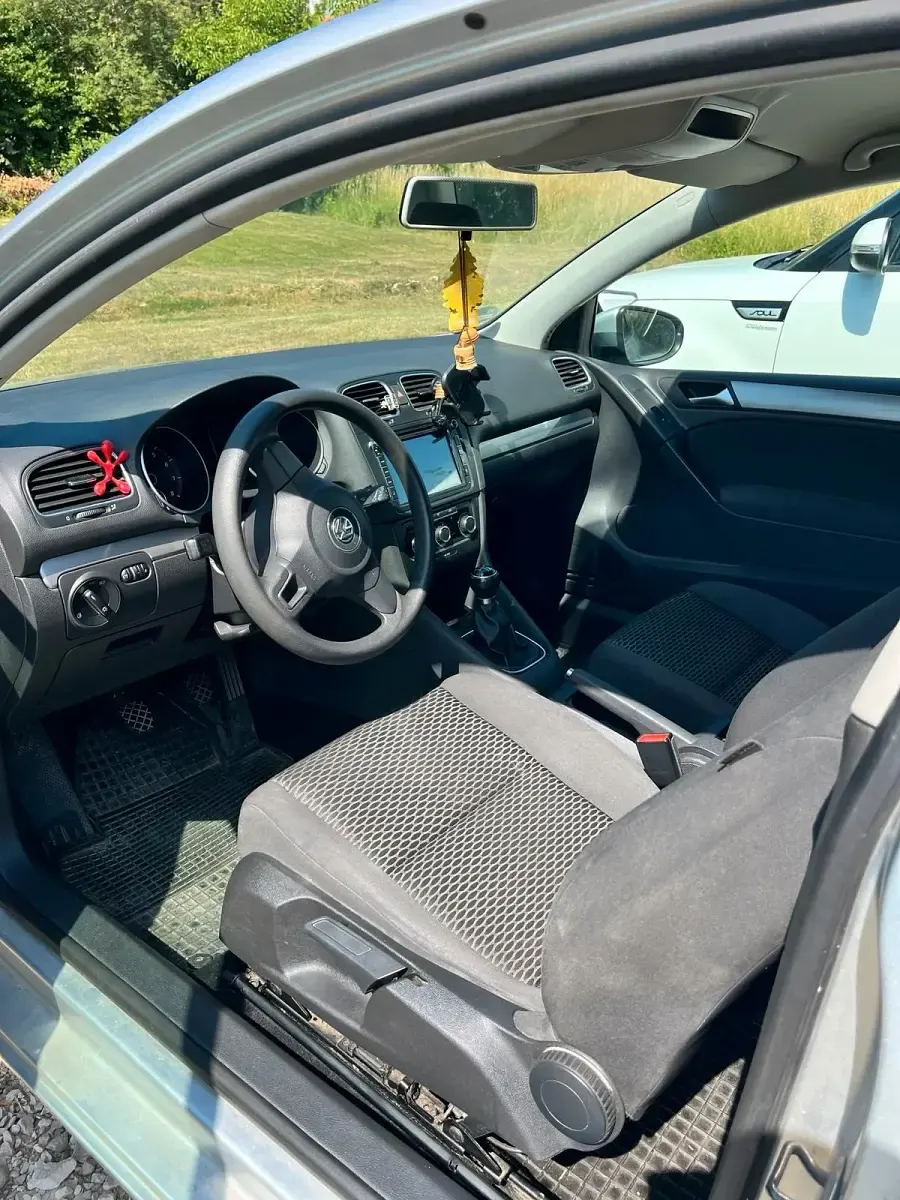 Gebraucht VW Golf VI 2011 Grau Kleinwagen