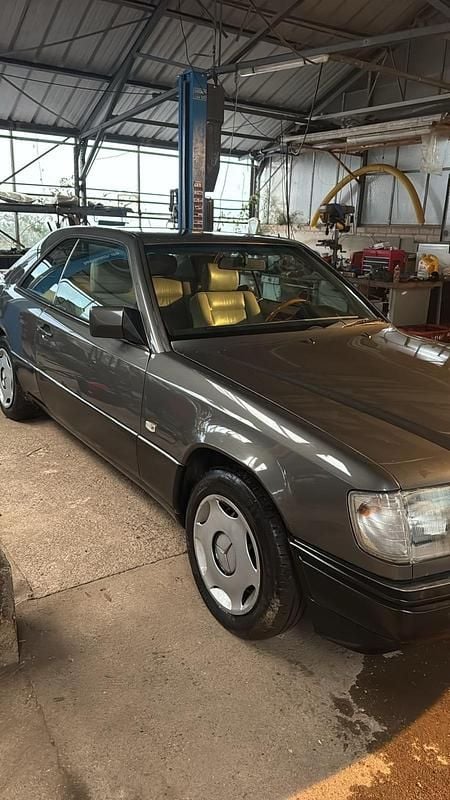 Gebraucht Mercedes 220 150 PS (110 kW) 1994 Coupé