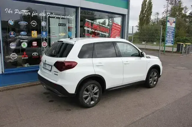 Gebraucht Suzuki Vitara Comfort 129 PS (94 kW) 2022 Weiß SUV