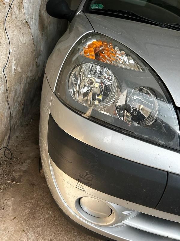 Gebraucht Renault Clio II Campus 58 PS (42 kW) 2005 Grau Kleinwagen