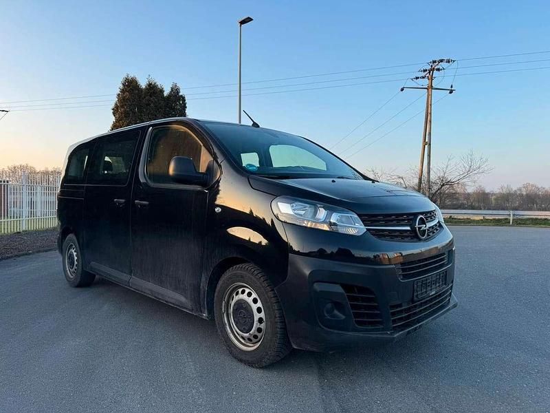 Gebraucht Opel Vivaro 120 PS (88 kW) 2023 Diamond black Van / Kleinbus