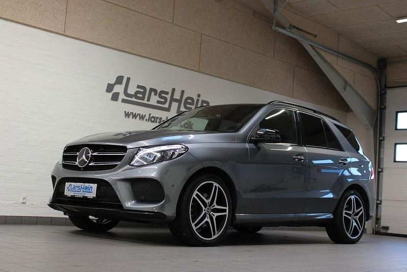 Grau Gebraucht 2017 Mercedes GLE350 AMG SUV | 27.800 € (Fairer Preis) - Bild 1/4
