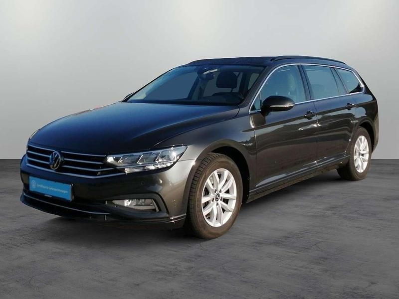 Gebraucht VW Passat Business 150 PS (110 kW) 2022 Mangangrau metallic Kombi