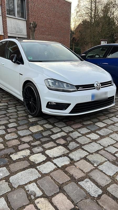 Gebraucht VW Golf VII R-line 150 PS (110 kW) 2014 Weiß Kleinwagen