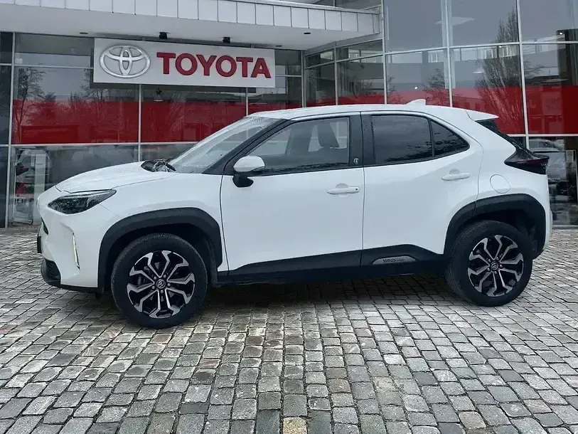 Gebraucht Toyota Yaris Connect Style 116 PS (85 kW) 2022 Schneeweiß Kleinwagen