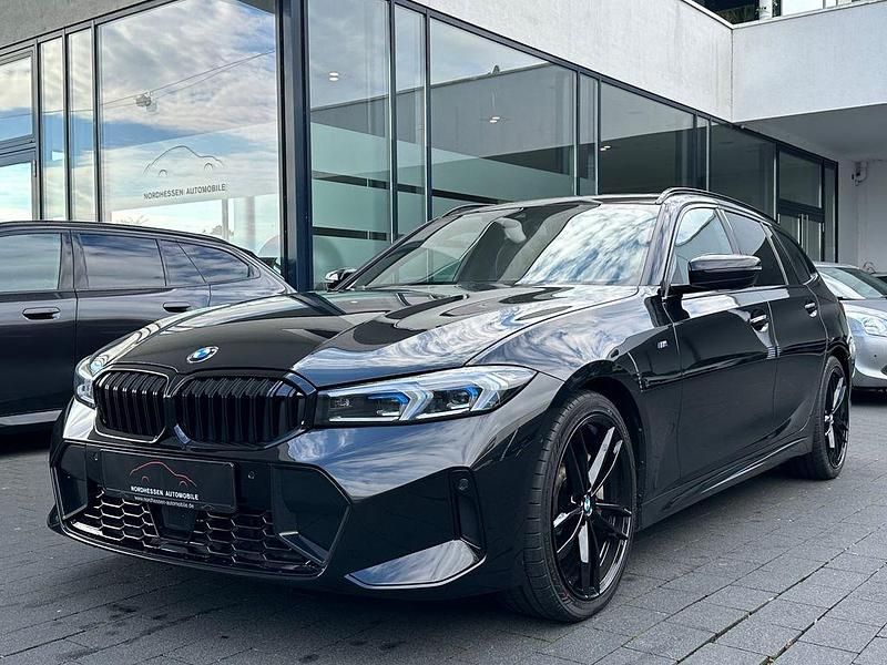 Schwarz Gebraucht 2023 BMW 330 M Sport Kombi | 42.890 € (Teuer) - Bild 1/4