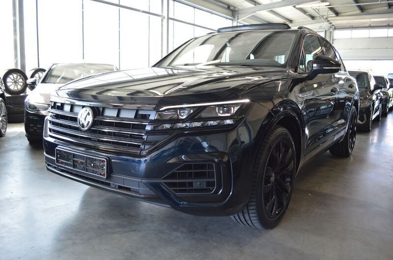 Blau Gebraucht 2019 VW Touareg R-line SUV | 38.780 € (Teuer) - Bild 1/4