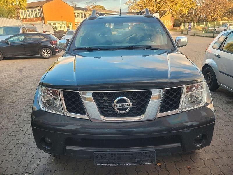 Grau Gebraucht 2006 Nissan Navara Premium Edition Abholung | 4.480 € (Superpreis) - Bild 1/4