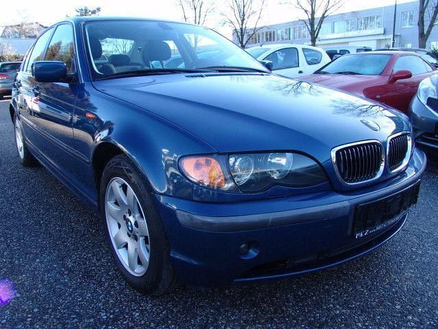 Gebraucht BMW 325 192 PS (141 kW) 2002 Blau Limousine