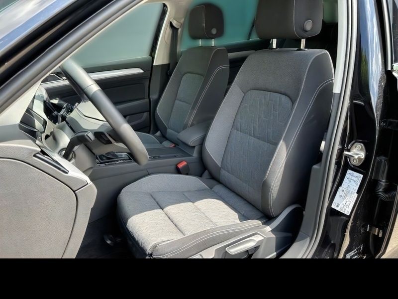 Gebraucht VW Passat Business 150 PS (110 kW) 2024 Schwarz Kombi