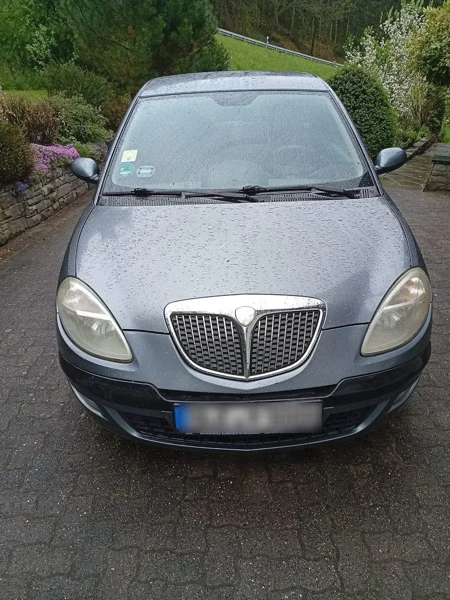 Second-hand Lancia Ypsilon 60 CP (44 kW) 2004 Gri Hatchback