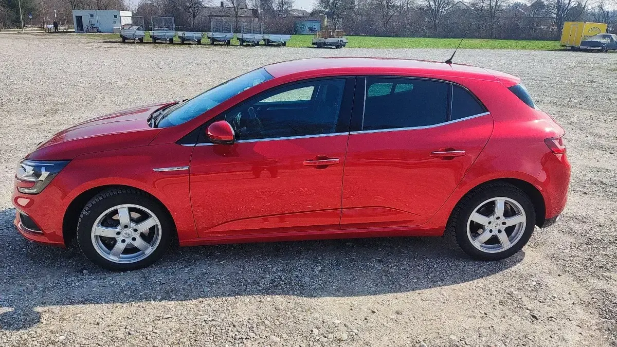 Usata Renault Mégane Bose Edition 140 CV (102 kW) 2019 Rosso Berlina