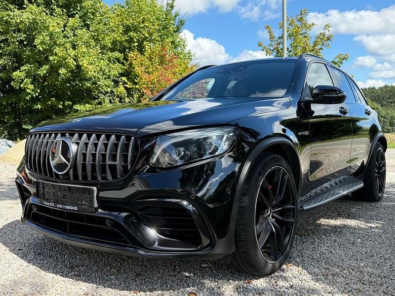 Obsidianschwarz metalliclack Gebraucht 2018 Mercedes GLC63 AMG AMG SUV | 51.500 € (Superpreis) - Bild 1/4