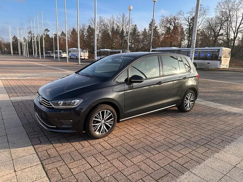 Grau Gebraucht 2016 VW Golf Sportsvan Allstar Van / Kleinbus | 14.990 € (Teuer) - Bild 1/4