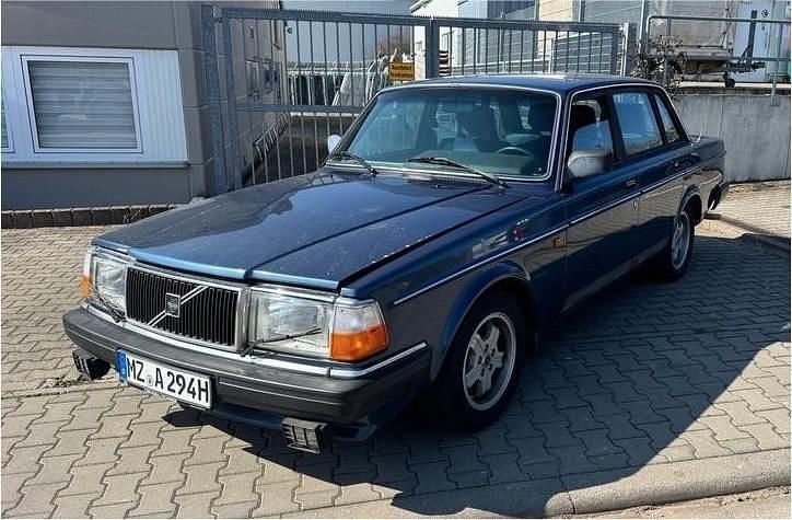 Gebraucht Volvo 240 113 PS (83 kW) 1988 Blau Limousine
