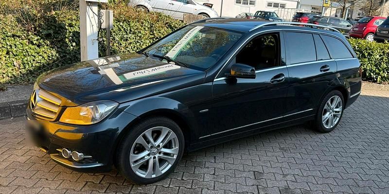 Gebraucht Mercedes C220 170 PS (125 kW) 2012 Schwarz Kombi