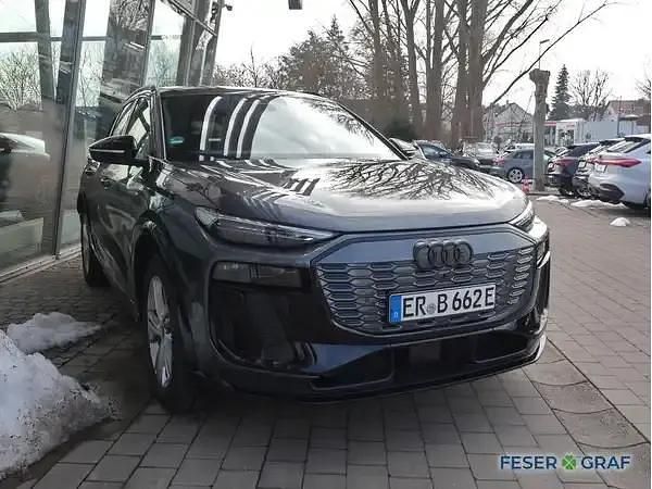 Gebraucht Audi e-tron Ambiente 225 kW (306 PS) 2025 Daytonagrau perleffekt SUV