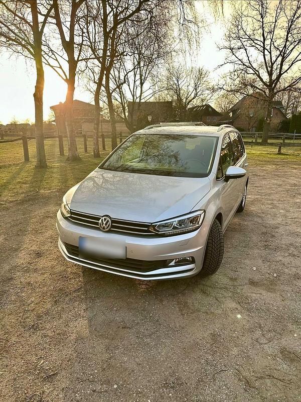 Gebraucht VW Touran 150 PS (110 kW) 2016 Silber Van / Kleinbus