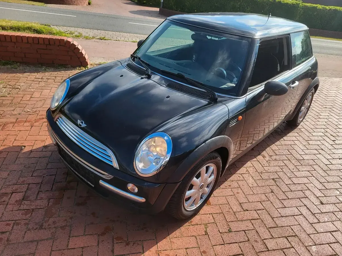 Gebraucht Mini Cooper 90 PS (66 kW) 2004 Schwarz Kleinwagen