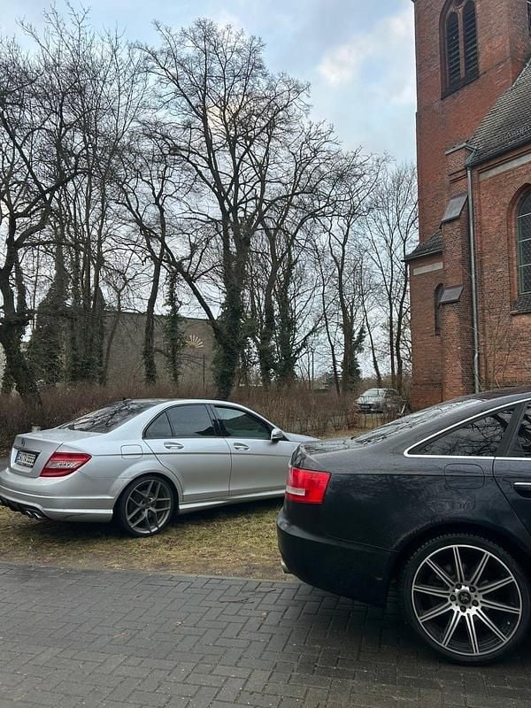 Gebraucht Mercedes C63 AMG 272 PS (200 kW) 2009 Grau Limousine