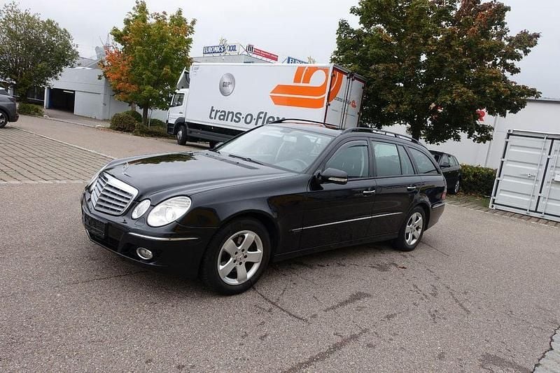 Schwarz Gebraucht 2007 Mercedes E200 Elegance Limousine | 3.190 € (Guter Preis) - Bild 1/4