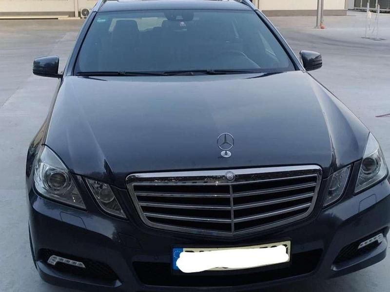 Gebraucht Mercedes E500 Avantgarde 387 PS (284 kW) 2010 Grau Kombi