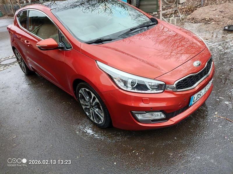 Gebraucht Kia ProCeed Vision 135 PS (99 kW) 2013 Orange Kleinwagen
