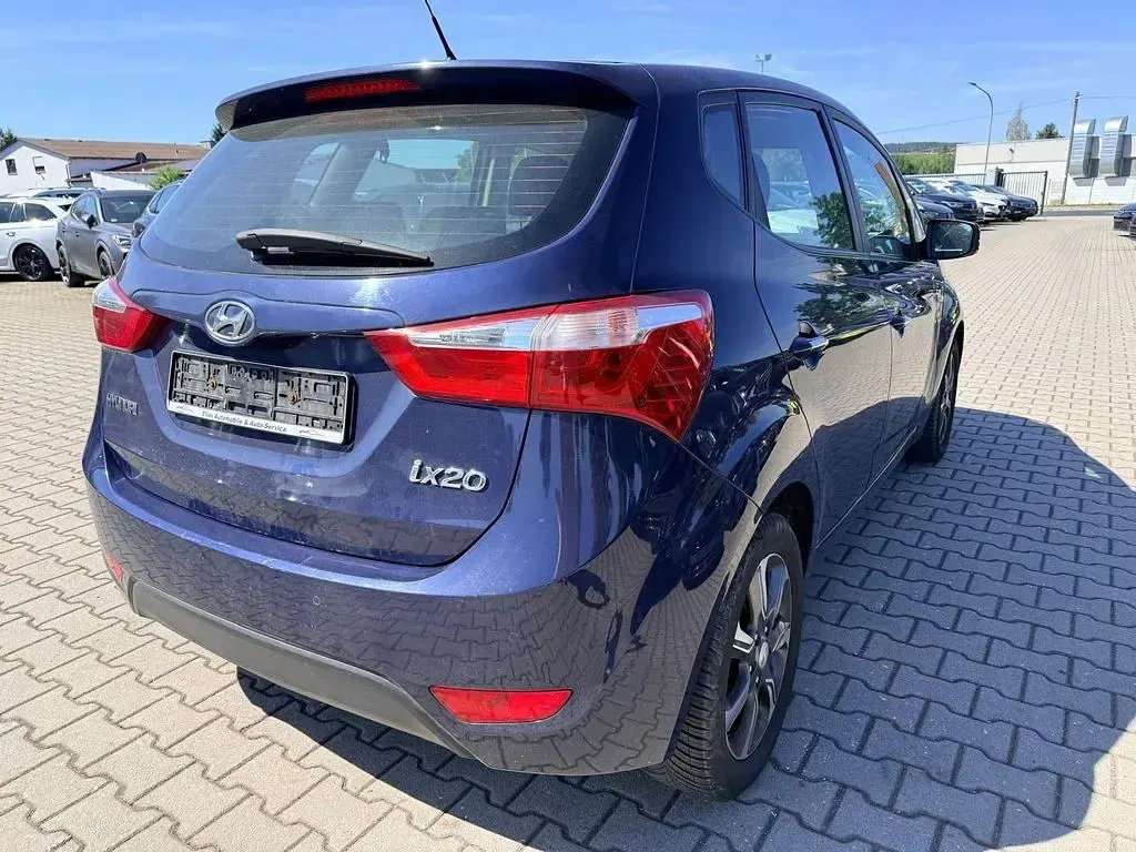 Gebraucht Hyundai ix20 Trend 125 PS (91 kW) 2019 Blau Kleinwagen