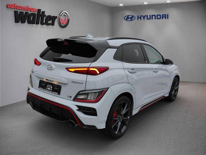 Gebraucht Hyundai Kona Comfort 280 PS (205 kW) 2021 Blau SUV