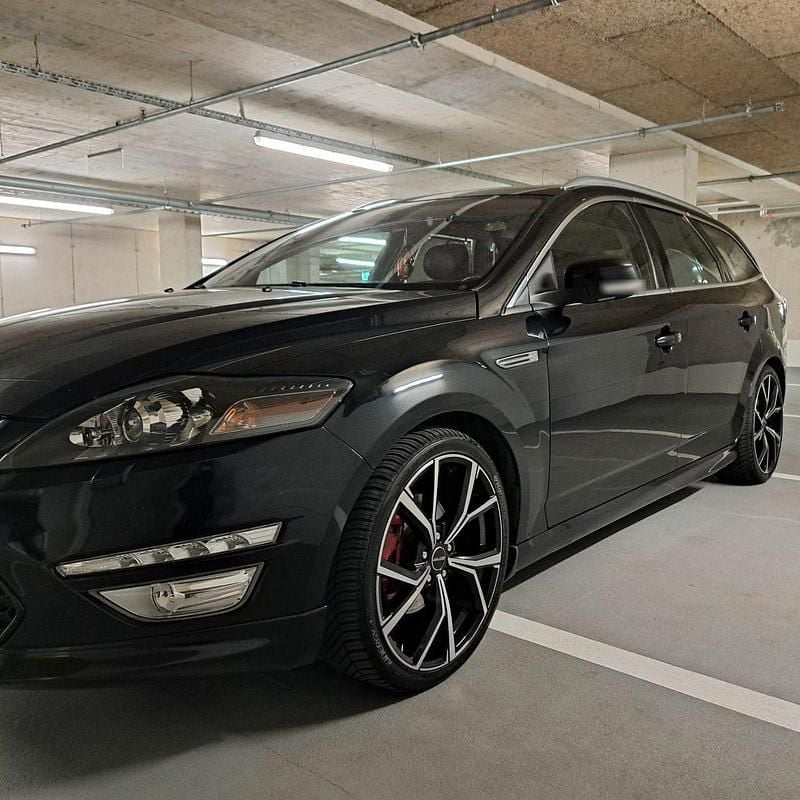 Gebraucht Ford Mondeo Titanium 163 PS (119 kW) 2013 Schwarz Kombi